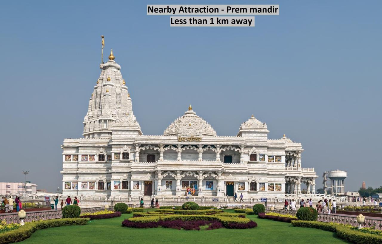 Oyo 69378 Trilok Dham Hotel Vrindāvan Esterno foto